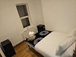 Primely Located 1-bed Apartment in Brighton