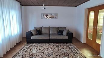 Completely Renovated House From 22 Euro pp and day