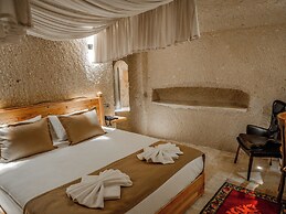 Memories Cave House