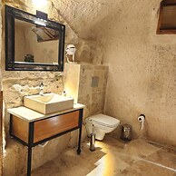 Memories Cave House
