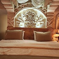 Memories Cave House