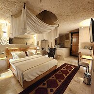 Memories Cave House