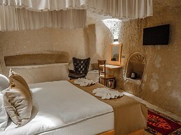 Memories Cave House