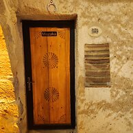 Memories Cave House