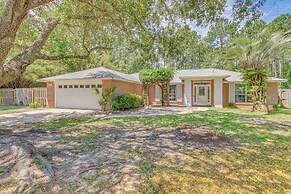 Pensacola Home w/ Large Yard: 4 Mi to Beach