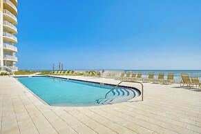 Daytona Beach Condo: Pool Access, Oceanfront