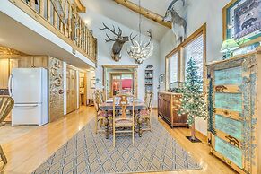 Rustic Cloudcroft Cabin w/ Spacious Deck & Grill!
