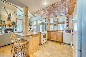 Rustic Cloudcroft Cabin w/ Spacious Deck & Grill!