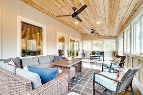 Scenic Yankton Retreat w/ Fire Pit: 1 Mi to Lake!