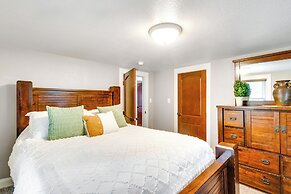 Scenic Yankton Retreat w/ Fire Pit: 1 Mi to Lake!