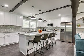 Modern Decatur Gem w/ Deck, 10 Mi to Atlanta