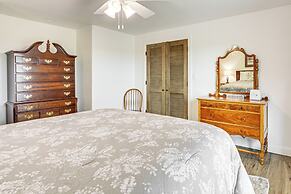 Peaceful Missouri Getaway w/ Valley View & Patio!