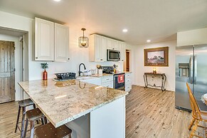 Peaceful Missouri Getaway w/ Valley View & Patio!