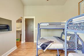 Donnelly Cabin w/ Hot Tub < 1 Mi to Boulder Creek!