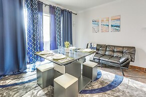 Galveston Beach Condo w/ Resort Amenities