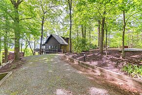 Blue Ridge Cabin w/ Mountain Views: 6 Mi to Dtwn!