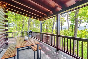 Blue Ridge Cabin w/ Mountain Views: 6 Mi to Dtwn!