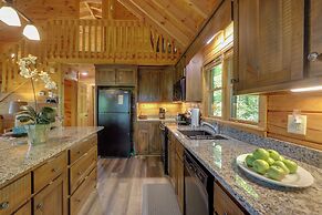 Blue Ridge Cabin w/ Mountain Views: 6 Mi to Dtwn!