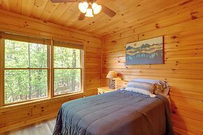 Blue Ridge Cabin w/ Mountain Views: 6 Mi to Dtwn!