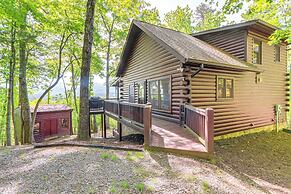Blue Ridge Cabin w/ Mountain Views: 6 Mi to Dtwn!