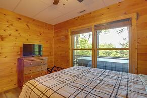 Blue Ridge Cabin w/ Mountain Views: 6 Mi to Dtwn!