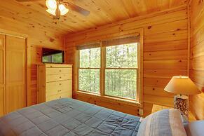 Blue Ridge Cabin w/ Mountain Views: 6 Mi to Dtwn!