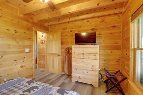 Blue Ridge Cabin w/ Mountain Views: 6 Mi to Dtwn!