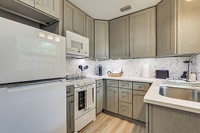 Sarasota Duplex in Gillespie Park: 1 Mi to Dtwn!