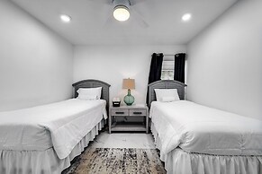 Delray Beach Home w/ Pool ~ 4 Mi to Beach!