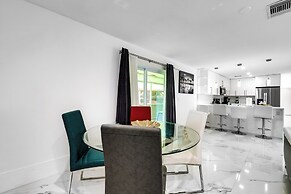 Delray Beach Home w/ Pool ~ 4 Mi to Beach!