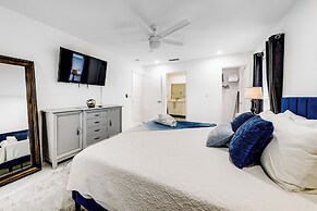 Delray Beach Home w/ Pool ~ 4 Mi to Beach!