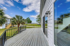 New Bern Home w/ Water View ~ 6 Mi to Downtown!