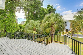 New Bern Home w/ Water View ~ 6 Mi to Downtown!