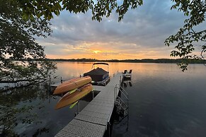 Spirit Lake Cabin w/ Boat & Kayak Rentals!