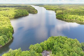 Lakefront Roxboro Home w/ Private Dock!