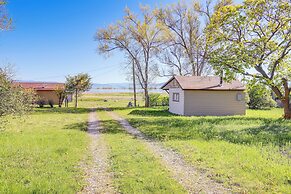 Charlo Cabin Rental ~ 20 Mi to Flathead Lake!
