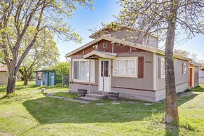 Charlo Cabin Rental ~ 20 Mi to Flathead Lake!