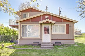 Charlo Cabin Rental ~ 20 Mi to Flathead Lake!