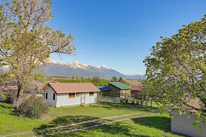 Charlo Cabin Rental ~ 20 Mi to Flathead Lake!