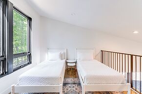 Modern Bellaire Cabin < 5 Mi to Lake & Slopes!