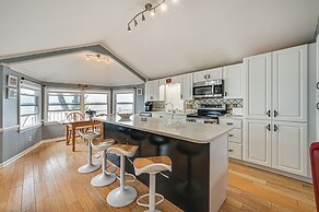 Pamlico River House w/ Private Dock & River View!