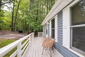 Mineral Cottage w/ Fire Pit: Steps to Lake Anna!