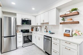 Mineral Cottage w/ Fire Pit: Steps to Lake Anna!