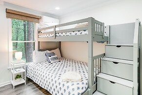 Mineral Cottage w/ Fire Pit: Steps to Lake Anna!