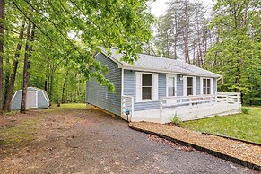Mineral Cottage w/ Fire Pit: Steps to Lake Anna!