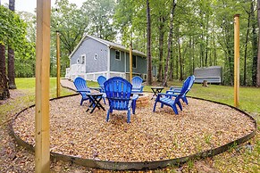 Mineral Cottage w/ Fire Pit: Steps to Lake Anna!