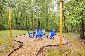 Mineral Cottage w/ Fire Pit: Steps to Lake Anna!
