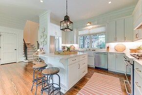 Stunning Cashiers Cottage Rental w/ Screened Porch