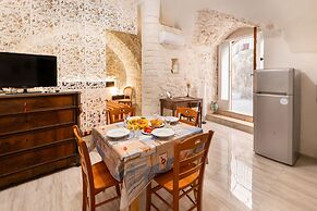 3929 Casa Ferrante by Barbarhouse