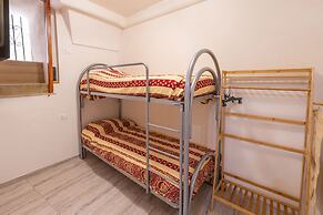 3929 Casa Ferrante by Barbarhouse